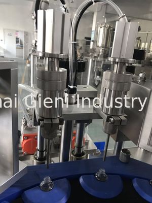 macchina di 45pcs/Min Nail Polish Filling Capping con 2 ugelli