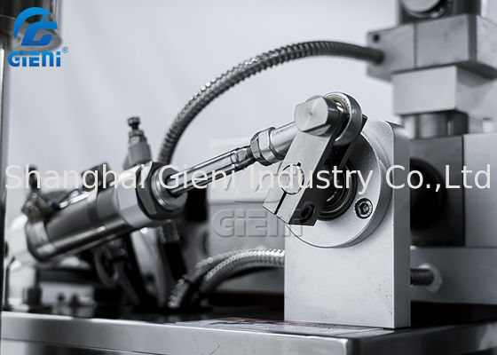 Materiale da otturazione multifunzionale del singolo ugello e linea di raffreddamento per la crema di fondamento