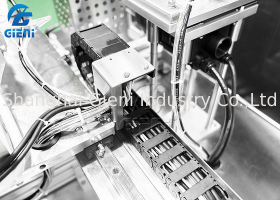 Macchina di riempimento a caldo di 10 ugelli per il balsamo di labbro e del rossetto