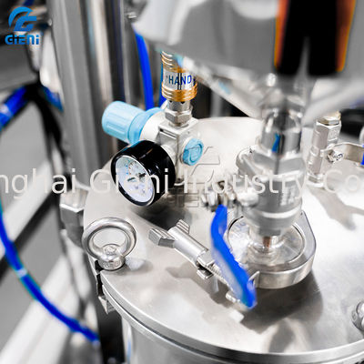 La macchina ad alta velocità 10kgs della stampa della polvere di trucco di 2.2kw 50L lubrifica il dispositivo di spruzzatura